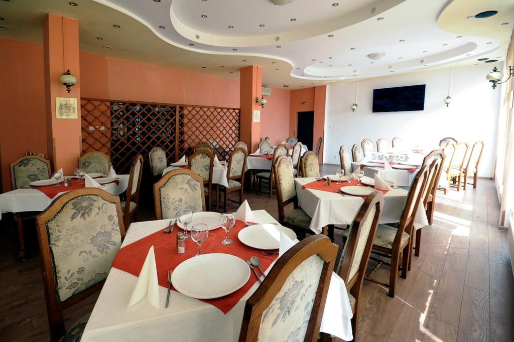 Hotel Everest Târgu-Mureş Esterno foto