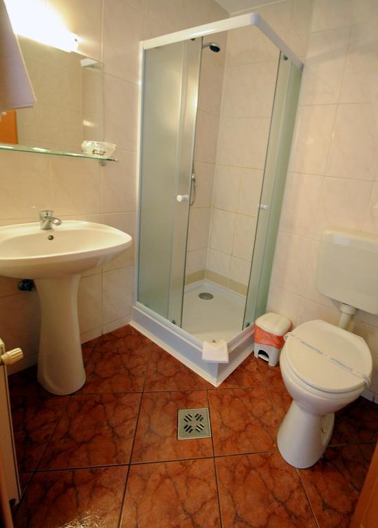 Hotel Everest Târgu-Mureş Esterno foto