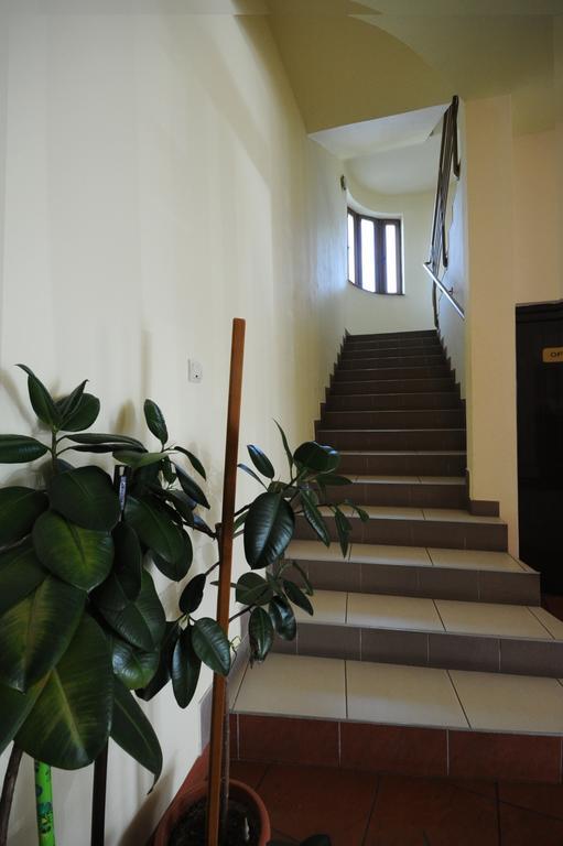 Hotel Everest Târgu-Mureş Esterno foto