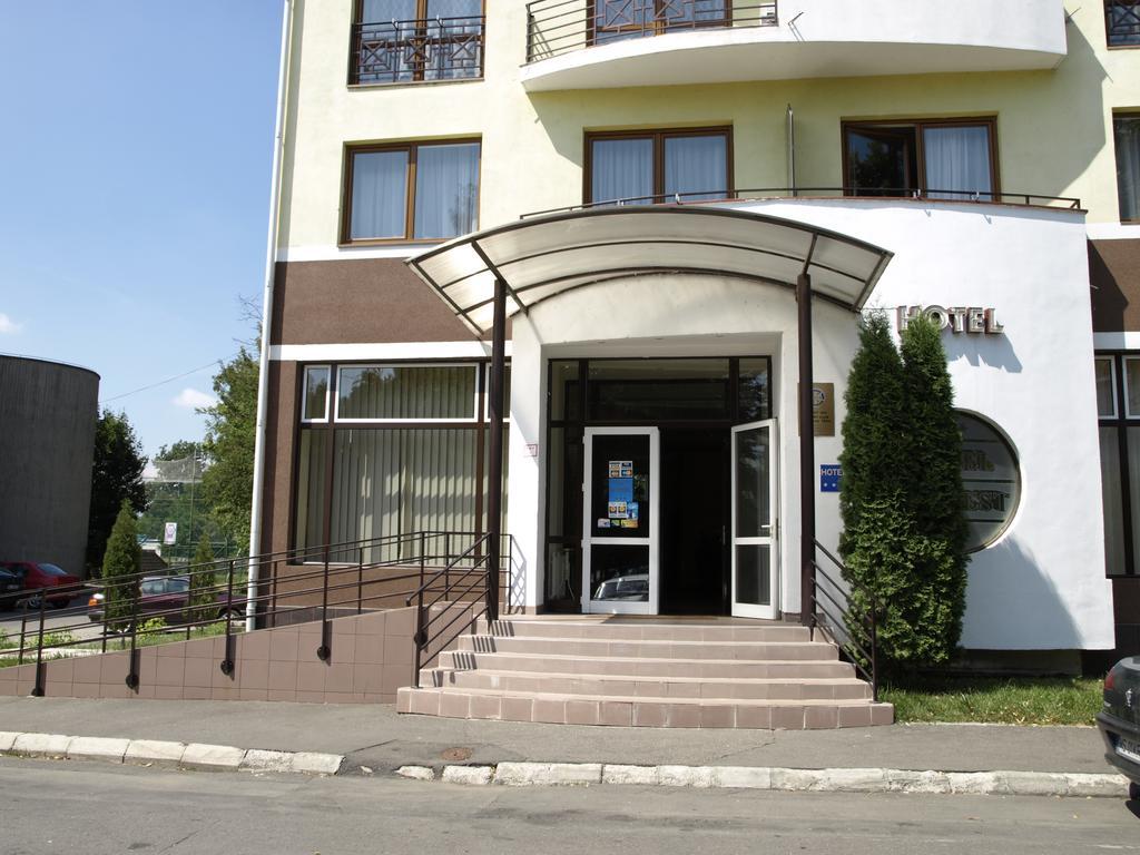 Hotel Everest Târgu-Mureş Esterno foto