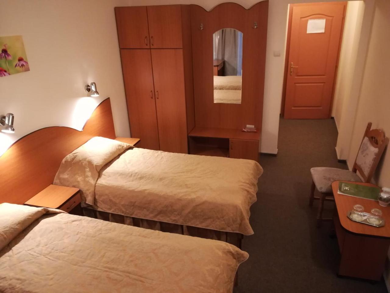 Hotel Everest Târgu-Mureş Esterno foto